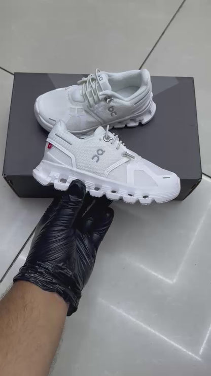 On Cloud 6 "White"