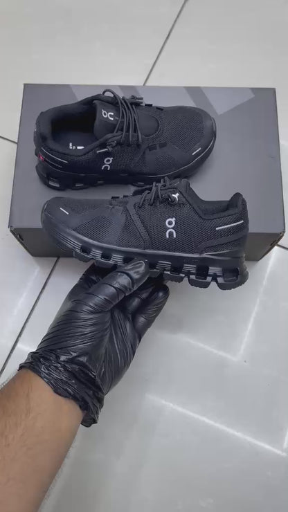 On Cloud 6 "Black"